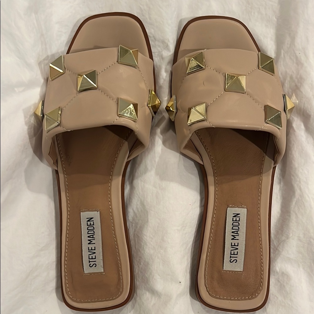 Steve Madden Cream Gold Studded Sandals